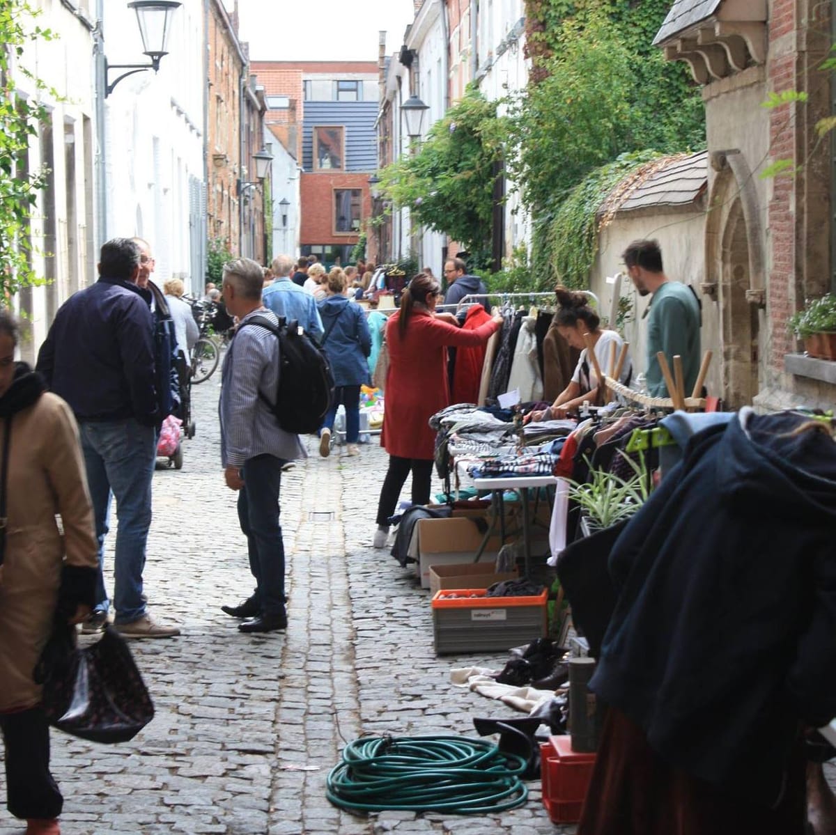 Rommelmarkt op het Groot Begijnhof